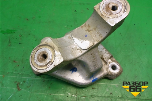 Кронштейн рулевой рейки (правый) для Honda CR-V(RE) с 2006-2012г