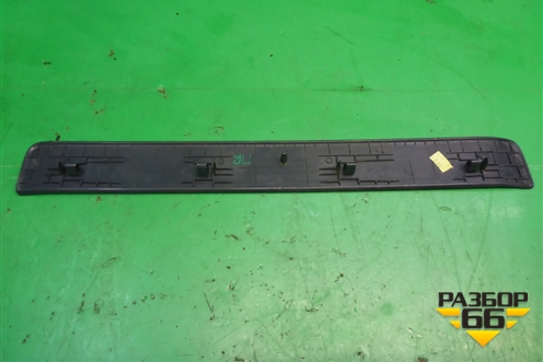 Накладка порога внутренняя переднего правого (в проём) (84202SWAAM1) для Honda CR-V(RE) с 2006-2012г