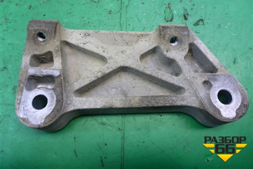 Кронштейн компрессора кондиционера (2.4л K24Z4) для Honda CR-V(RE) с 2006-2012г