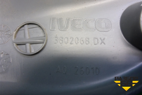 Накладка двери передней правой уголок (3802068DX) для Iveco Daily с 2006-2011г