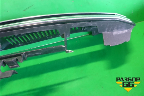 Решетка радиатора (5N0853653E) для Volkswagen Tiguan с 2011-2016г