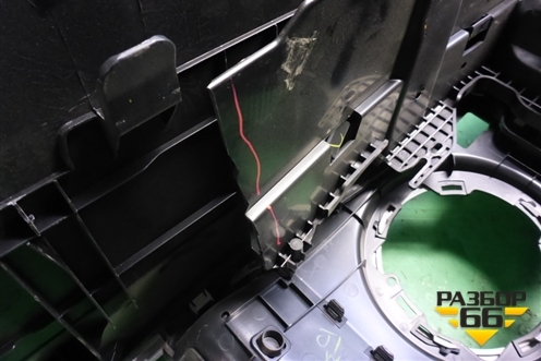 Подлокотник (EG2764341) для Mazda CX 7 с 2006-2012г