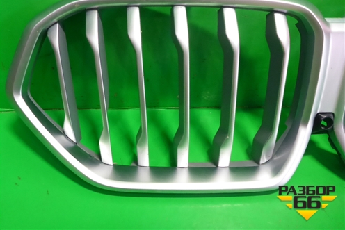 Решетка радиатора (под камеру) (21454110) для BMW X6 G06 с 2019г