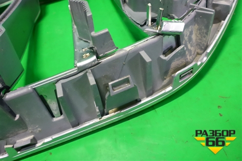 Решетка радиатора (под камеру) (21454110) для BMW X6 G06 с 2019г