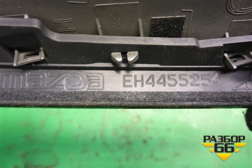 Накладка на торпедо (левая) (EH4455254) для Mazda CX 7 с 2006-2012г