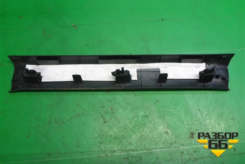 Накладка порога внутренняя переднего правого (EG2168710) для Mazda CX 7 с 2006-2012г