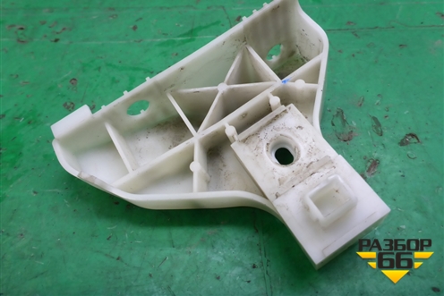 Кронштейн заднего бампера правый (под фонарь) (EG2150321) для Mazda CX 7 с 2006-2012г