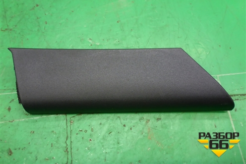Накладка двери передней правой уголок для Mazda CX 7 с 2006-2012г