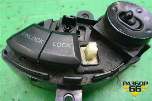 Переключатель регулировки зеркал (9353026000) для Hyundai Santa Fe с 2000-2012г (Classic)