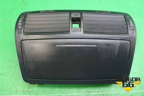 Дефлектор воздушный центральный (1Z0820951) для Skoda Octavia (А5) с 2004-2013г