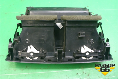Дефлектор воздушный центральный (1Z0820951) для Skoda Octavia (А5) с 2004-2013г