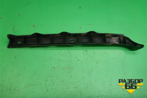 Кронштейн заднего бампера левый (лифтбэк) (1Z5807863) для Skoda Octavia (А5) с 2004-2013г