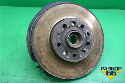 Кулак поворотный передний правый для Skoda Octavia (А5) с 2004-2013г