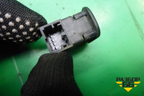 Кнопка (6Q0962109B) для Skoda Octavia (А5) с 2004-2013г