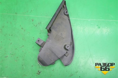 Накладка двери передней правой уголок (1Z0837974) для Skoda Octavia (А5) с 2004-2013г