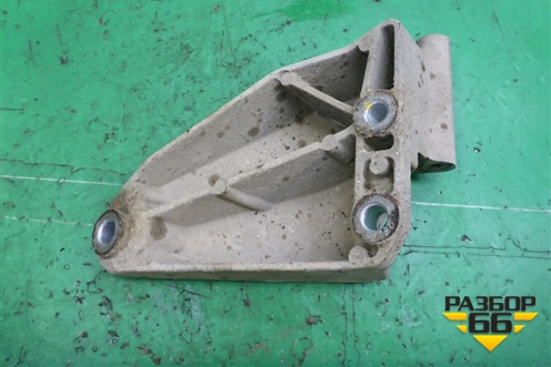 Кронштейн генератора (нижний 1.6л F16D3) (96352142) для Chevrolet Cruze c 2009-2015г