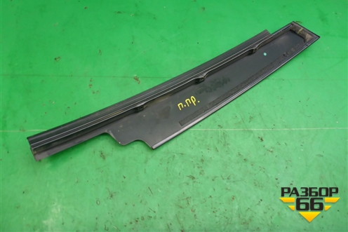 Накладка двери передней правой (на рамку) (95963216) для Chevrolet Cruze c 2009-2015г