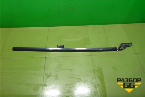 Рейлинг на крышу правый (MR533070) для Mitsubishi Pajero/Montero с 2007г