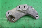 Кронштейн КПП левый (1.6л F16D3 МКПП) (13248573) для Chevrolet Cruze c 2009-2015г