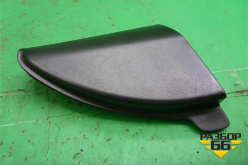 Накладка двери передней правой уголок (96984324) для Chevrolet Cruze c 2009-2015г