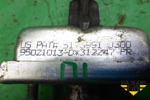 Ограничитель двери передней левой (95021013) для Chevrolet Cruze c 2009-2015г