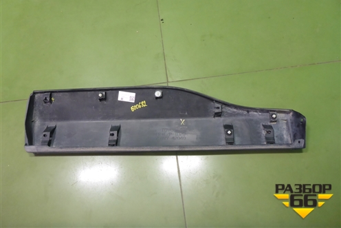 Накладка двери задней правой (7507742040) для Toyota Rav-4 с 2018г