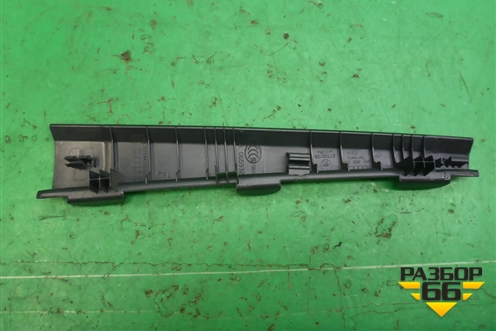 Накладка на торпедо (вертикальная правая) (8R0868204) для Audi Q5 c 2008-2017г