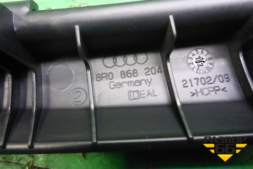 Накладка на торпедо (вертикальная правая) (8R0868204) для Audi Q5 c 2008-2017г