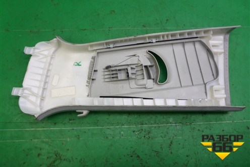 Обшивка стойки центральная верхняя правая (8R0867244F) для Audi Q5 c 2008-2017г