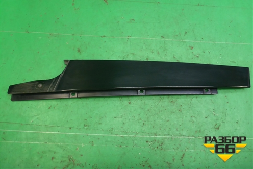 Накладка двери передней правой (на рамку) (8R0837902) для Audi Q5 c 2008-2017г