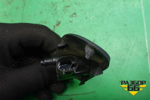 Форсунка омывателя лобового стекла (левая с обогревом) (8R0955987B) для Audi Q5 c 2008-2017г