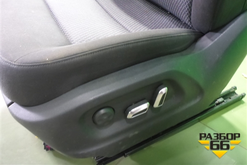 Сиденья комплект (правый руль, с AIR BAG и подогревом электро регулировка) для Audi Q5 c 2008-2017г