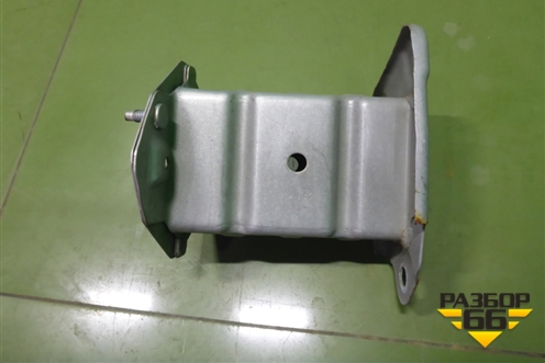 Кронштейн усилителя переднего бампера правый для Nissan Note (Е11) с 2005-2013г