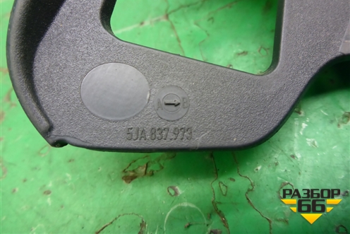 Накладка двери передней левой уголок (5JA837973) для Skoda Rapid с 2013г