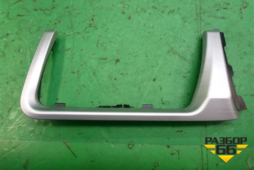 Накладка на торпедо (5JB858133) для Skoda Rapid с 2013г