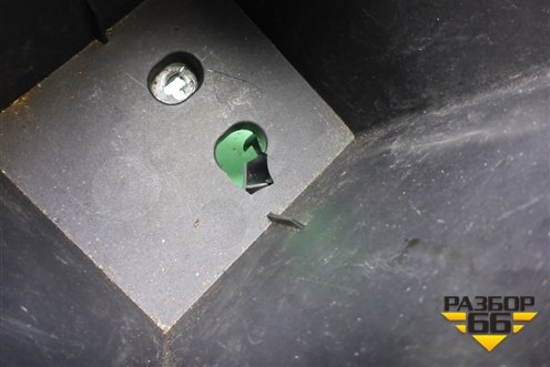 Подлокотник (BP4K64441) для Mazda Mazda 3 (BK) с 2003-2009г 