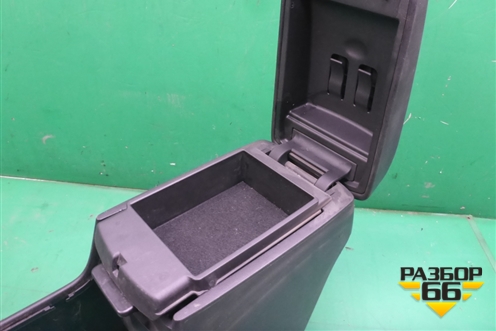 Подлокотник (BP4K64441) для Mazda Mazda 3 (BK) с 2003-2009г 