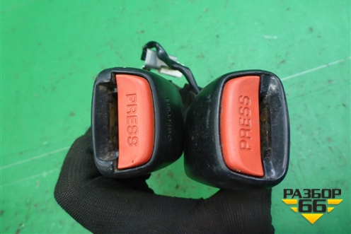 Замок ремня безопасности задний для Mazda Mazda 3 (BK) с 2003-2009г 