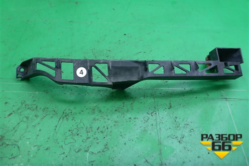 Кронштейн переднего бампера правый (BN8V50151) для Mazda Mazda 3 (BK) с 2003-2009г 