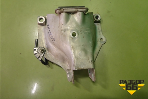 Кронштейн опоры двигателя (левый) (8K0399377AF) для Audi A4 (В8) с 2007-2015г