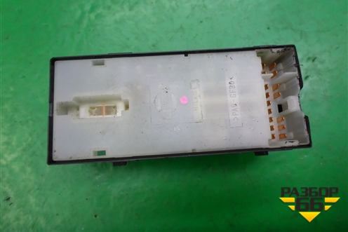 Кнопка стеклоподъёмника (передняя правая) для Nissan Murano (Z50) с 2002-2008г