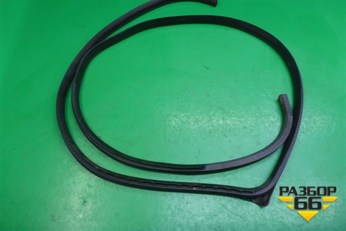 Уплотнитель двери передней правой для Nissan Murano (Z50) с 2002-2008г