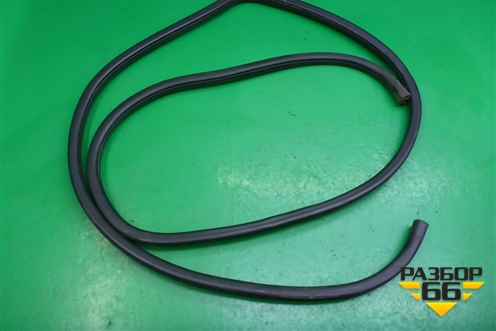 Уплотнитель двери передней правой для Nissan Murano (Z50) с 2002-2008г