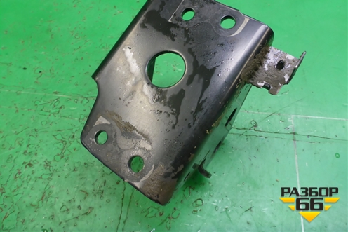 Кронштейн КПП задний (3.5л VQ35 АКПП) для Nissan Murano (Z50) с 2002-2008г