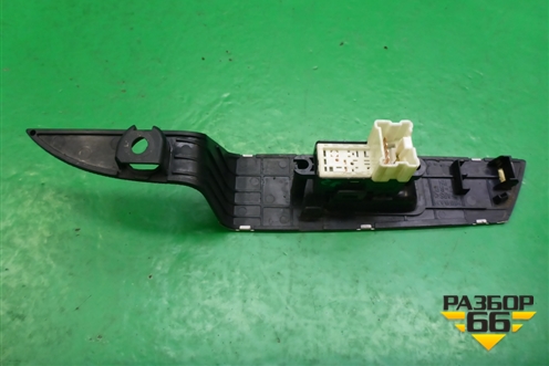 Кнопка стеклоподъёмника (задняя правая) для Nissan Murano (Z50) с 2002-2008г