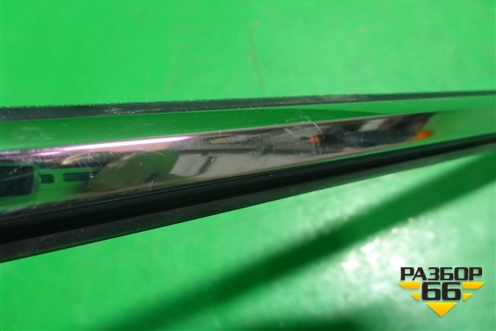 Накладка стекла заднего правого (7573033170) для Toyota Camry V70 с 2017г