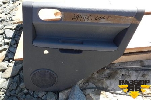 Обшивка двери задней правой под механику для Mitsubishi Colt с 2004г