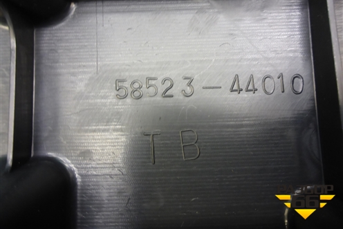 Кронштейн (5852344010) для Toyota Isis c 2004-2018г