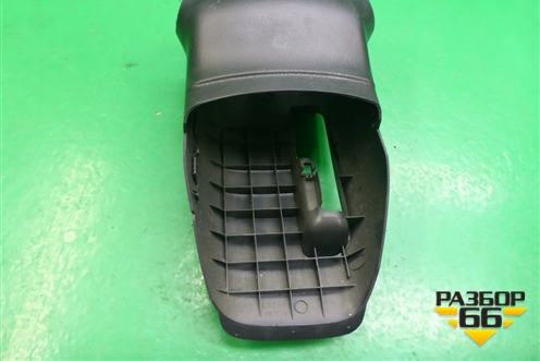 Кожух рулевой колонки (4528744080) для Toyota Isis c 2004-2018г