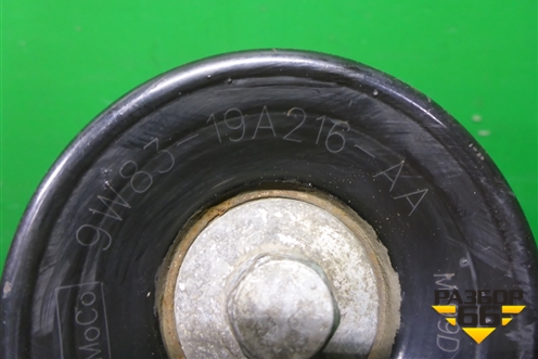 Ролик обводной ремня навесного оборудования (5.0л 508PN) (9W8319A216AA) для Land Rover Range Rover Sport с 2005-2012г